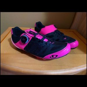 Giro cycling shoes
